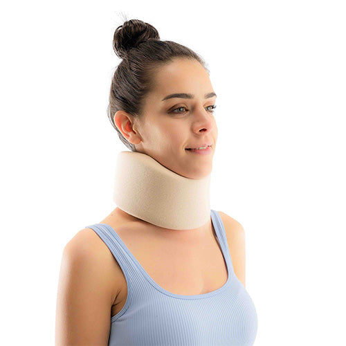 SPONGE NECK COLLAR WITH PLASTIC SUPPORT