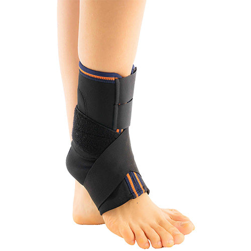 ANKLE BRACE WITH MALLEOL SUPPORT (PAD)